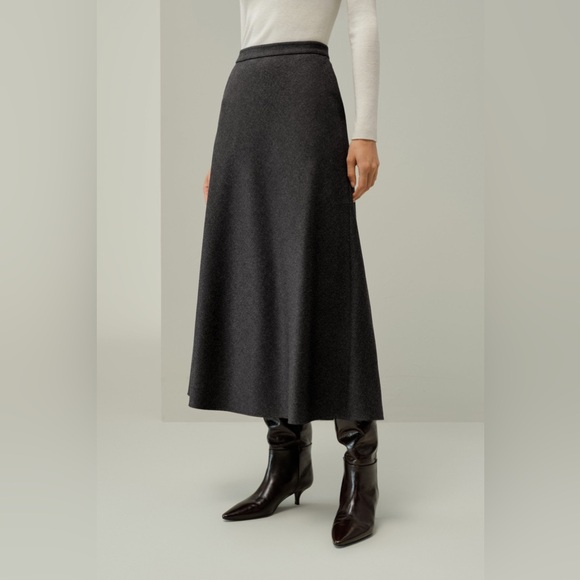 Silk/Wool Charcoal Midi Skirt, Size M - Picture 5 of 11